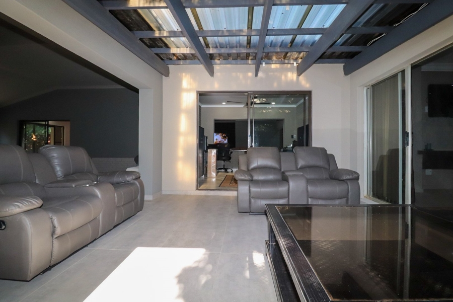 5 Bedroom Property for Sale in Irene Park North West